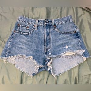 LEVIS 501s shorts, mid rise